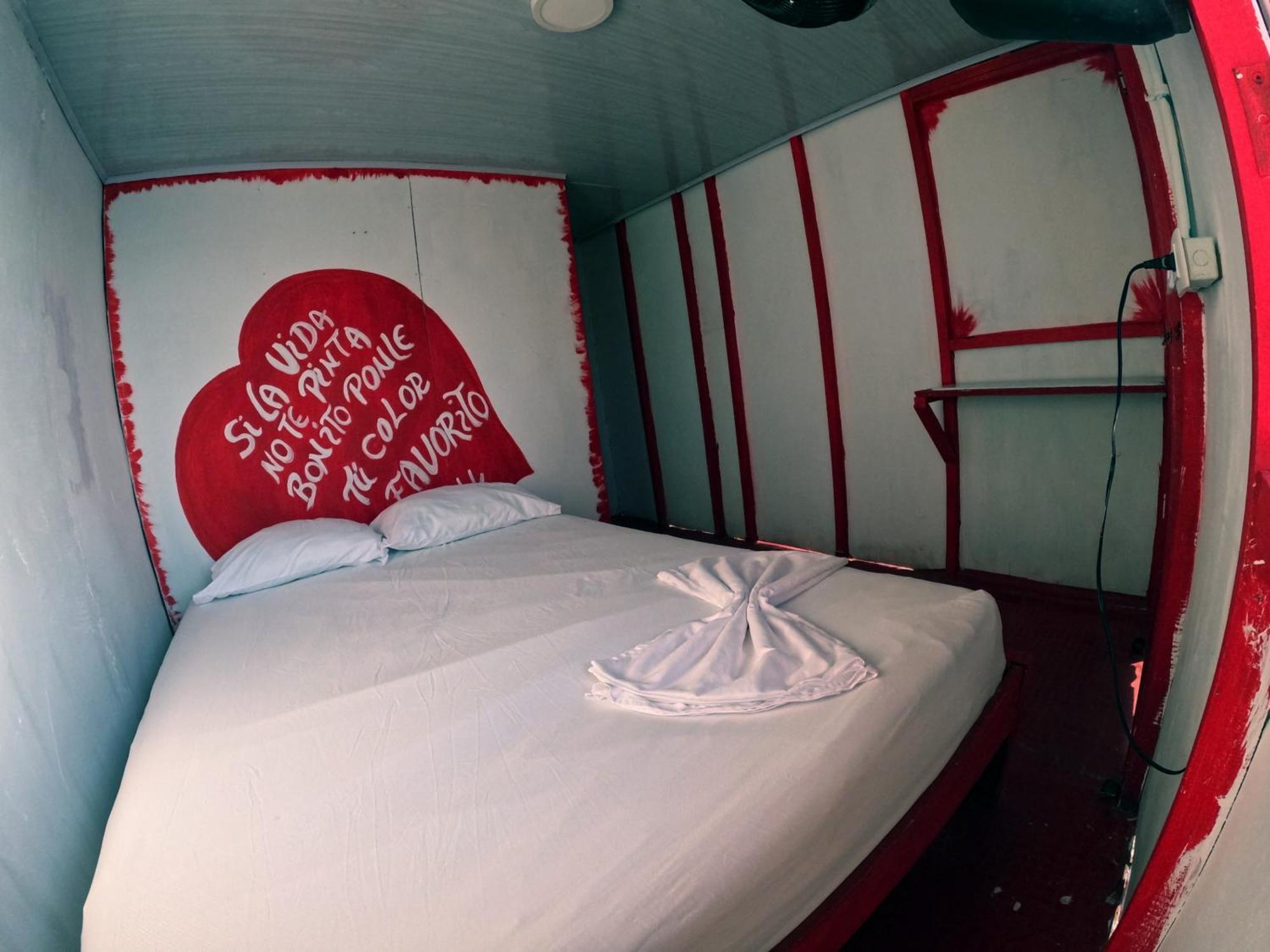 Hostel Bunker Peru Плая-Бланка Экстерьер фото